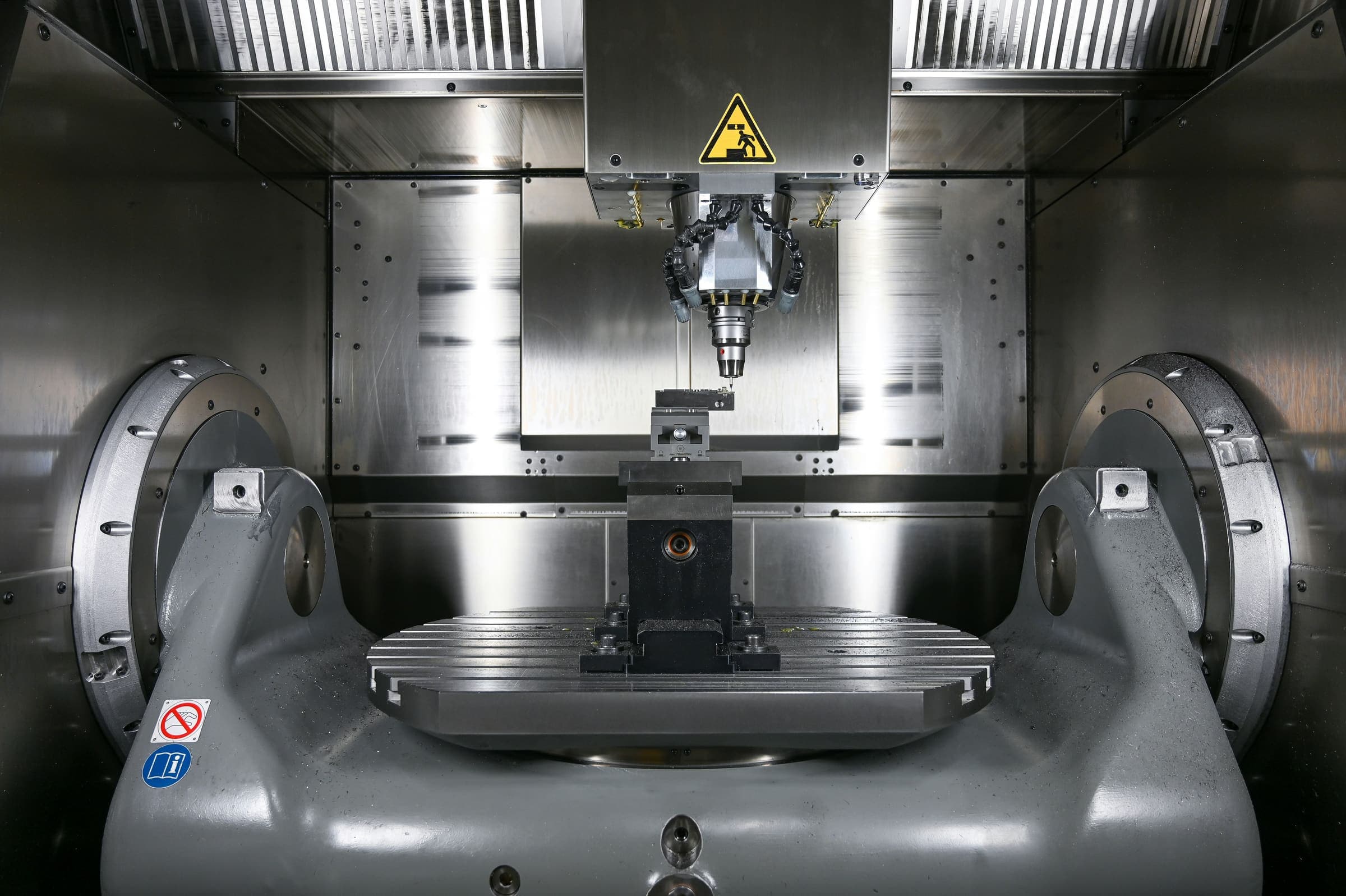 Cnc Machine Center 7
